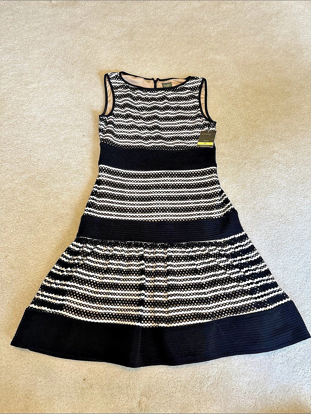 Taylor Style 5279M Black & White Mini Dress Size 4 NWT